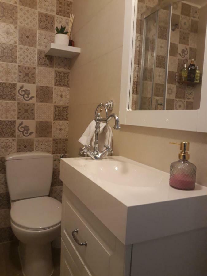 Studio Apartment Angie Split Zewnętrze zdjęcie